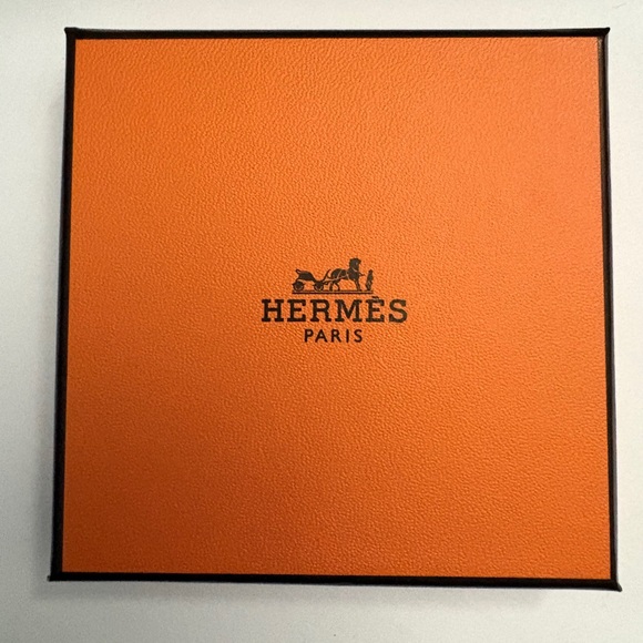Hermès Brown Leather Hook Bracelet Palladium Hardware Box & Dusty included - Picture 7 of 8